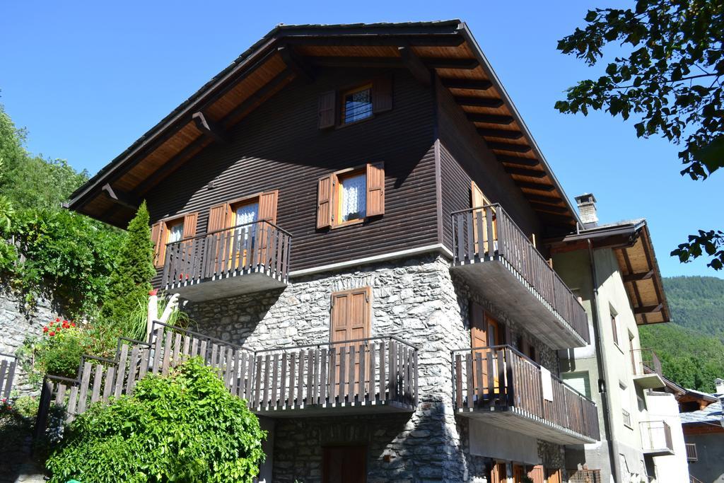 Maison Du Tata Antey-Saint-André Exterior foto